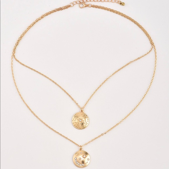 SELENE • Moon and Star Pendant Necklace - Picture 4 of 6